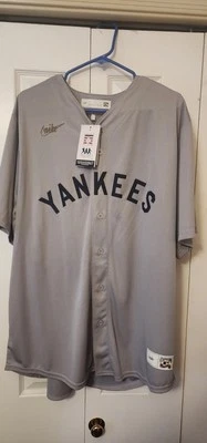 Camiseta deportiva Nike gris MLB Cooperstown de los New York Yankees Mickey Mantle #7 Foto 1 de 4