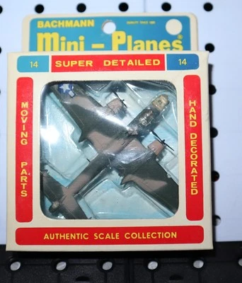 VINTAGE B-25 Mitchell Bomber Bachmann Mini-Planes 1:190 in box 8314 - Image 1 of 2