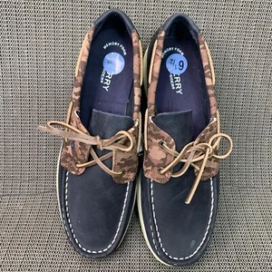 Sperry Navy and Brown Boat-shoes - Picture 1 of 7
