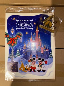 Mickey's Very Merry Christmas Party Picture and Ornament Disney World - Imagen 1 de 3