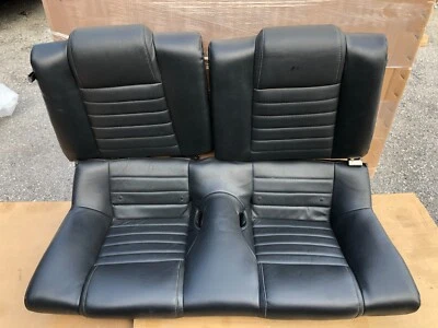 ASIENTOS TRASEROS DE CUERO ORIGINALES FORD MUSTANG SHELBY COBRA CONVERTIBLES 2010 Foto 1 de 4