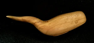 Small Wood Carved Whale Sculpture Signed REB 11/30/80 - Picture 1 of 5