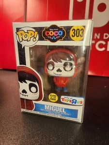 Funko Pop 303 Disney's Coco Miguel Toys r Us Skull Glow Exclusive - Picture 1 of 2