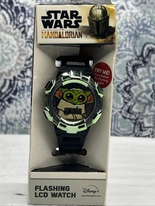 Disney Star Wars Mandalorian The Child Grogu Blinkende Leuchtuhr NEU - Bild 1 von 7