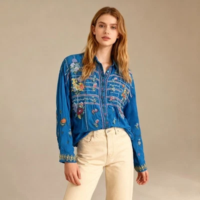 全新无标签 Johnny Was 刺绣花卉长袖上衣衬衫衬衫,尺寸 S 蓝色 — 第 1/4 张图片