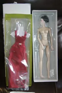 Urban Vita Rosso Horsman Moda Muñeca Vinilo 19 puntos BJD Conjunto Completo Rojo NUEVO - Imagen 1 de 11