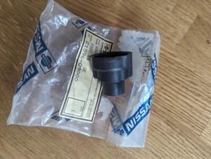 Nissan Bluebird T72,Rad Fan Switch Lock Cap, new genuine Part. - Picture 1 of 2