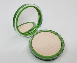 CoverGirl Clean Sensitive Skin 220 Creamy Natural Pressed Powder Damaged - Picture 1 of 4