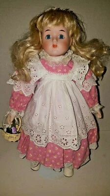 Muñeca House of Lloyd 16" Porcelana Cabello Rubio Ojos Azules Rosa/Blanco con Soporte Foto 1 de 4