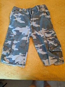 Authentic Graphite BOYS YOUTH ARMY Camo CAMOUFLAGE CARGO Cutoff SHORTS 14  - Picture 1 of 9