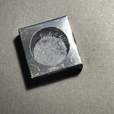 Sombra de ojos en polvo prensada HARD CANDY Single & Loving It única #515 MAGNÉTICA Foto 1 de 4