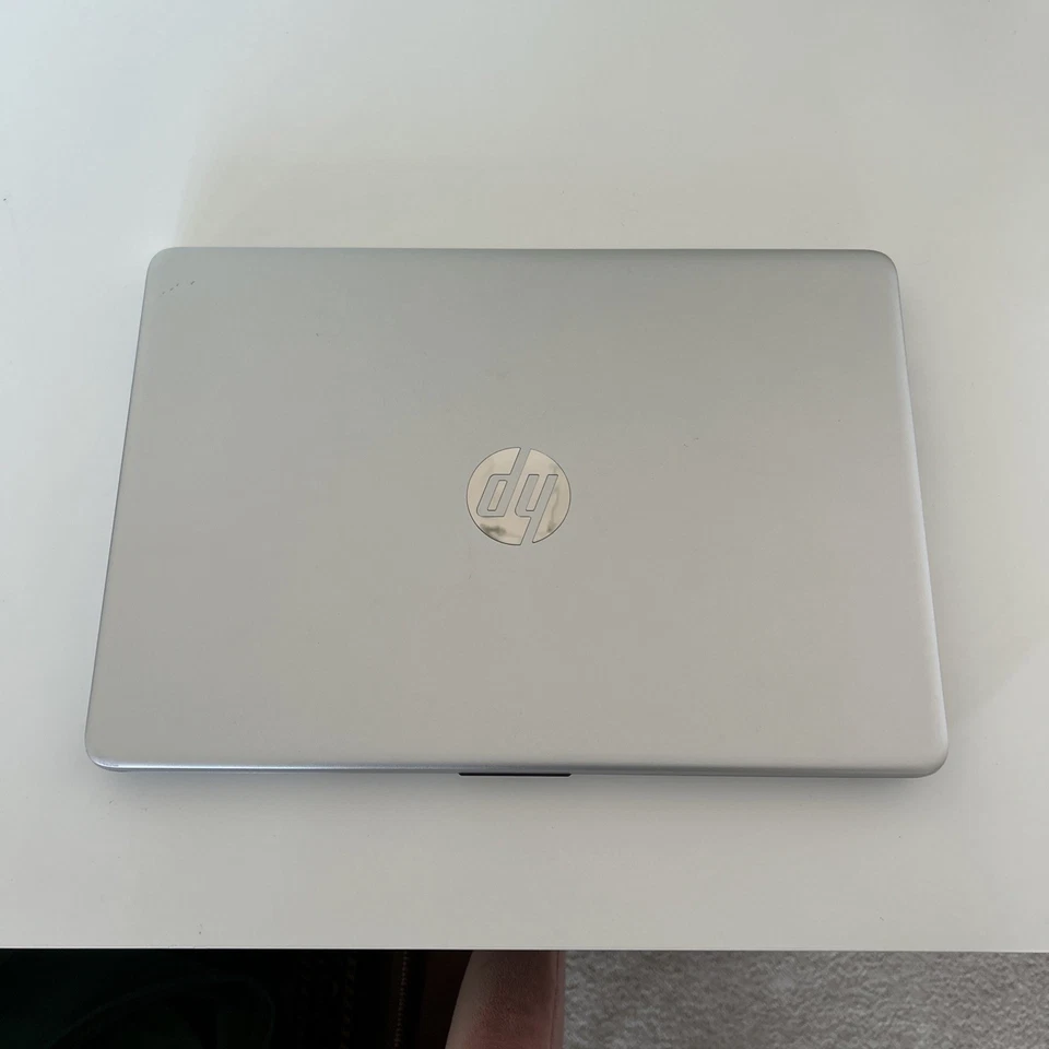 HP 14s-dq0xxx 14in Pentium - Image 1 of 4