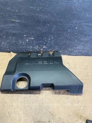 Cubierta del motor Lincoln MKZ 2007-2012 3,5 L U0322 DG Foto 1 de 4