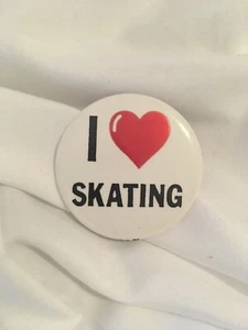 Schlittschuh Pin Button I Love Skating Herz Schlittschuhläufer Eiskunstlauf Pin - Bild 1 von 2