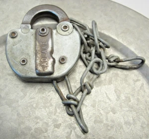 Vtg. Adlake Railroad Padlock 1930's w/ chain & hole cover, Functional - NO KEY* - Picture 1 of 9