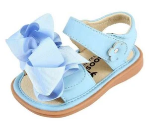 Mooshu Trainers Bluebell Ready Set Bow Sandal Toddler Girls Squeaky Shoes Size 5 - Picture 1 of 2