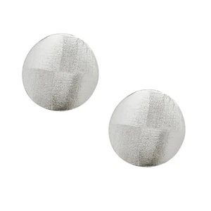 Pendientes de tachuelas de disco Sheila Fajl Blair enchapados en plata - Imagen 1 de 3