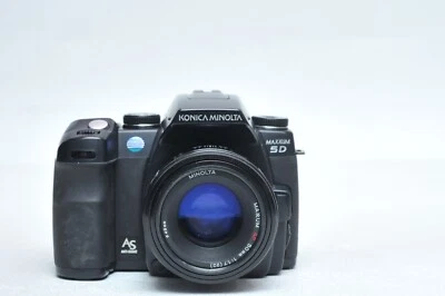Cámara réflex digital Konica Minolta Maxxum 5D con lente AF 50 mm F1,7 Foto 1 de 3