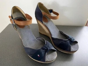 Tommy Hilfiger Damen Sommer Schuhe Gr.41 Keilsandaletten - Bild 1 von 5
