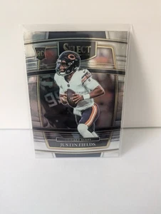 2021 Panini Select - Concourse Justin Fields #50 (RC) - Foto 1 di 2