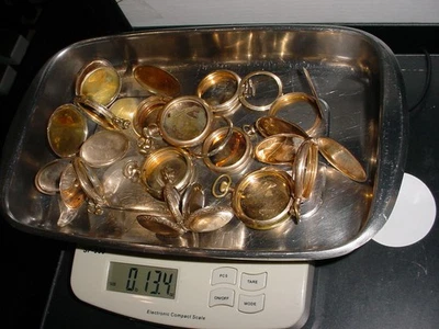 ЛОТ ИЗ НАРУЧНЫХ И КАРМАННЫХ ЧАСОВ ЧЕХЛЫ ВСЕ ЗОЛОТО ЗАПОЛНЕННОЕ МЕТАЛЛОЛОМ ВОССТАНОВЛЕНИЕ 379g - Изображение 1 из 4