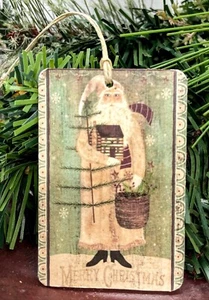 Adornos primitivos de árbol de madera de 3"" x 2"" Belsnickle Santa/Pluma - Imagen 1 de 29