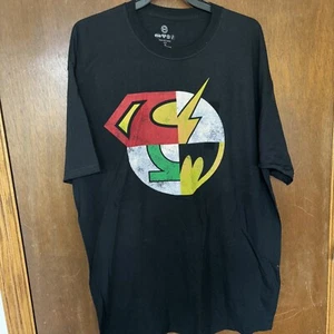 DC Comics 4 Logo Tshirt Flash Lantern Superman Batman New Large - Picture 1 of 3