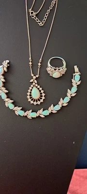 Juego de joyas de ópalo de plata de ley 925 creado en laboratorio Foto 1 de 4