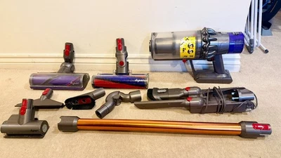 Dyson V10 Cyclone Absolute Cordless Vacuum Cleaner Good Battery - Image 1 of 4