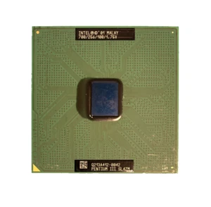 INTEL SL4ZM Pentium 3 Coppermine CPU Socket 370 700 MHz Processor - Picture 1 of 2
