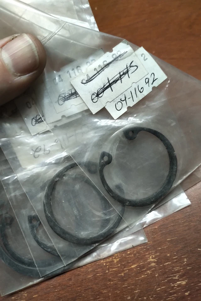 KIMPEX NOS CIRCLIP  04-116-92 fits many makes & models                     #0027 - Image 1 of 1
