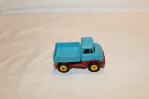 Vintage LESNEY MATCHBOX MERCEDES UNIMOG #49 MADE IN ENGLAND - Picture 1 of 5