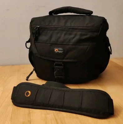Lowepro Nova 180 AW - DSLR Camera Bag with Built In Rain Cover & Shoulder Strap - Image 1 of 4
