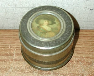 VINTAGE METAL WINDUP FOOTED POWDER PUFF MUSIC TRINKET BOX W/ LID MADE IN FRANCE - Picture 1 of 9
