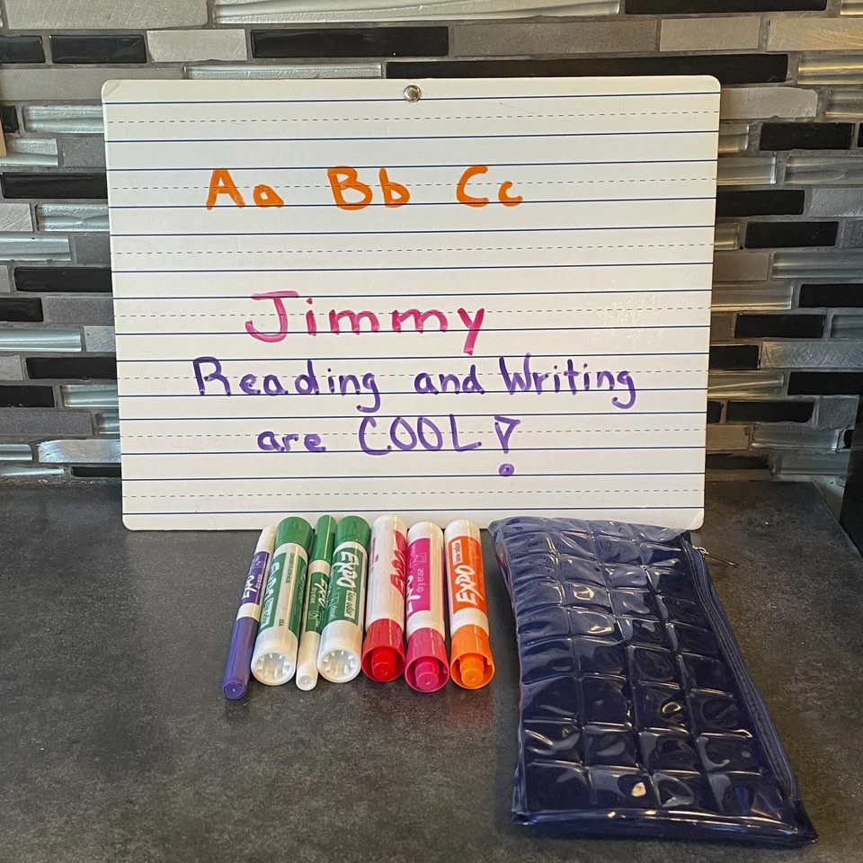 Pequeña pizarra blanca con líneas para práctica de escritura - 7 marcadores de borrado en seco 9x12 pulgadas Foto 1 de 1