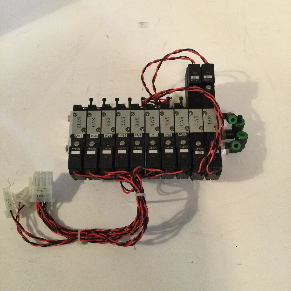 Colector Koganei 110M10AJ CON VÁLVULAS DE AIRE A110E1-83-L CONECTADAS/KOGANEI usado Foto 1 de 4