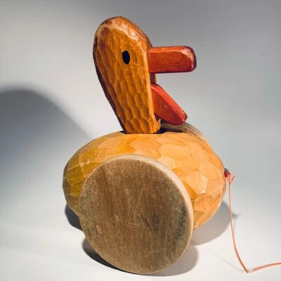 Jouet anthroposophique en bois canard tire jouet ancien / vintage - Photo 1/4