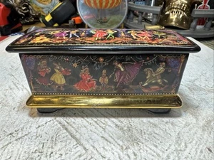Vintage 1991 Ardleigh Elliot & Sons Russian Porcelain Nutcracker Music Box - Picture 1 of 13