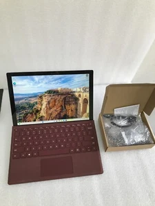 Microsoft Surface Pro 1796 12.3" Core i7-7660U 2.5GHz 8GB RAM 256GB W10 Bundle - Picture 1 of 10