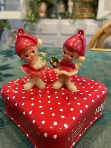 2 Vintage Hartplastik Elfen Elfen Pixies Mädchen 2,5" Glocken & Geschenk 1950er unbeschriftet - Bild 1 von 11