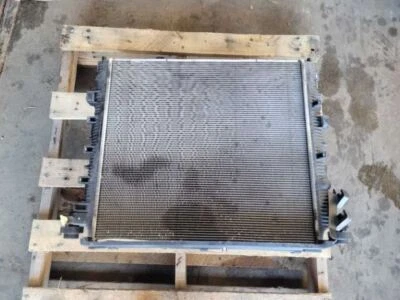 2010-2015 Chevrolet Camaro SS Radiator Fan Cooling Engine Front Blade 2431 - Image 1 of 4