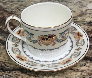 7 SETS AYNSLEY BANQUET FLAT 7 CUP N 7 SAUCER ENGLAND FLOWER BASKET 2 3/8”T - Picture 1 of 7