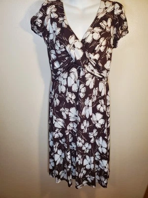 American Living Dress Womens Size 8 Brown Floral V Neck Short Sleeve Fit & Flare - Image 1 of 4