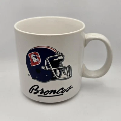 Caneca de café vintage NFL Denver Broncos "logotipo capacete retrô" ~ Licenciada oficialmente - Imagem 1 de 4