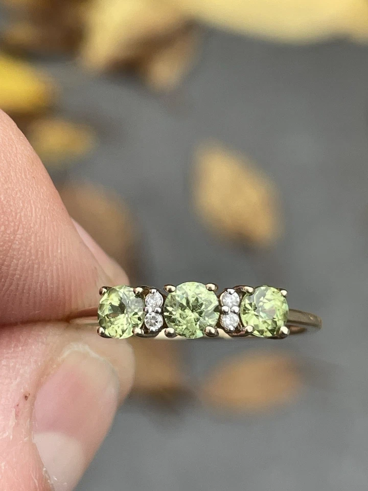 9ct Gold Diamond Three Stone Peridot Ring, 9k 375 - Image 1 of 4