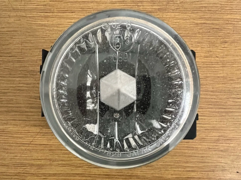 11-14 SUBARU IMPREZA WRX TURBO ПАССАЖИРСКИЙ ПРАВЫЙ ПРОТИВОТУМАННЫЙ ФОНАРЬ OEM - Изображение 1 из 4