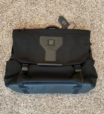 Tumi T-TECH Classic 57175D Black Nylon Computer Messenger Laptop Bag New - Image 1 of 4