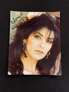 MARINA SIRTIS ""STAR TREK DIE NÄCHSTE GENERATION"" TORI HANDSIGNIERT 8x10 FOTO - Bild 1 von 1