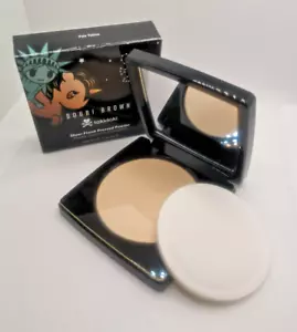 Bobbi braun x Tokidoki durchsichtige Oberfläche gepresstes Pulver hellgelb 0,35 Unzen/10 g Neu - Bild 1 von 3
