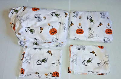 Berkshire Peanuts Halloween Snoopy & Woodstock 4 pc Queen Bed Sheet Set - Image 1 of 4